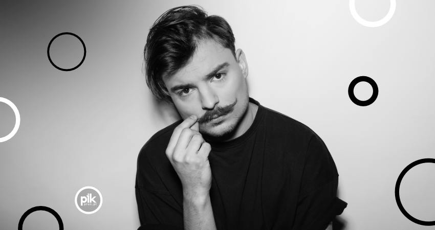 Wiktor Dyduła rusza w drugą, autorską trasę koncertową i wystąpi na scenie Nowej Dekadencji.